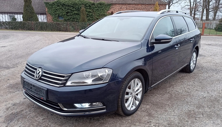 Volkswagen Passat cena 32700 przebieg: 226000, rok produkcji 2011 z Gubin małe 301